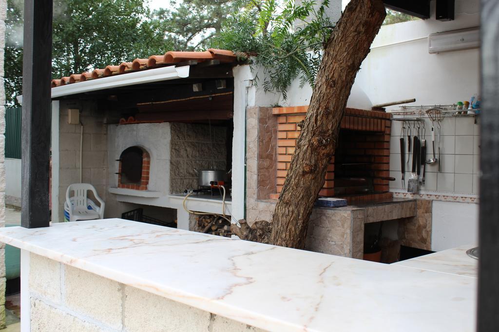 Hostel Casa Lucas Charneca  Bagian luar foto