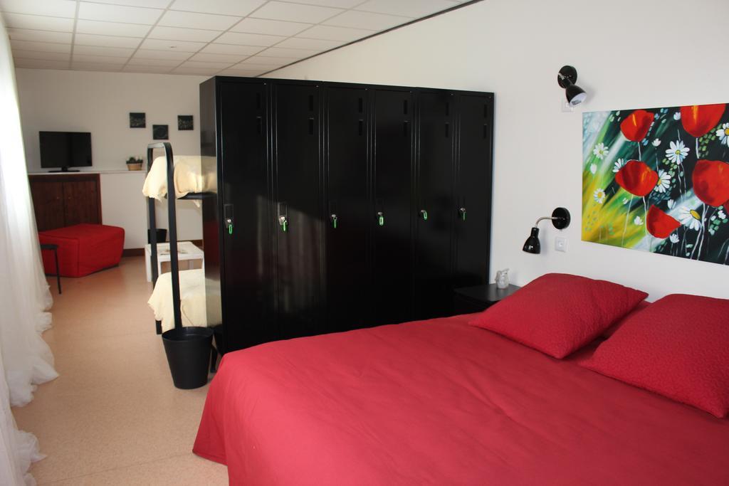 Hostel Casa Lucas Charneca  Ruang foto