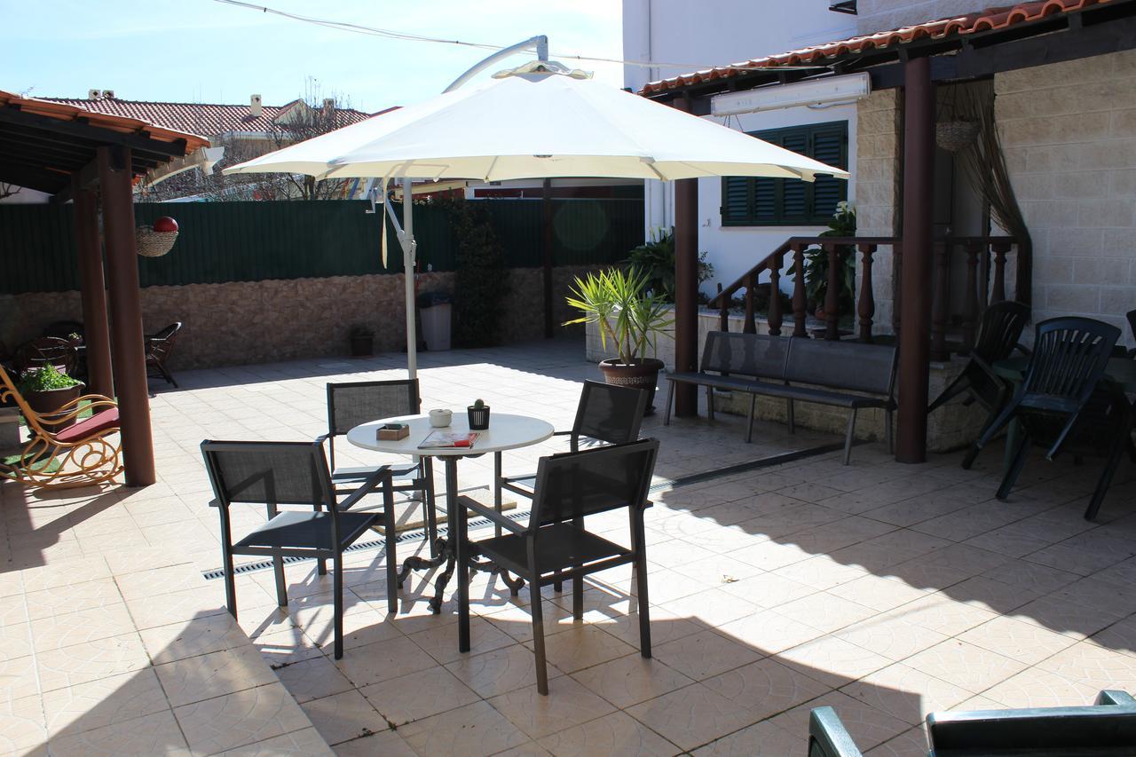 Hostel Casa Lucas Charneca  Bagian luar foto