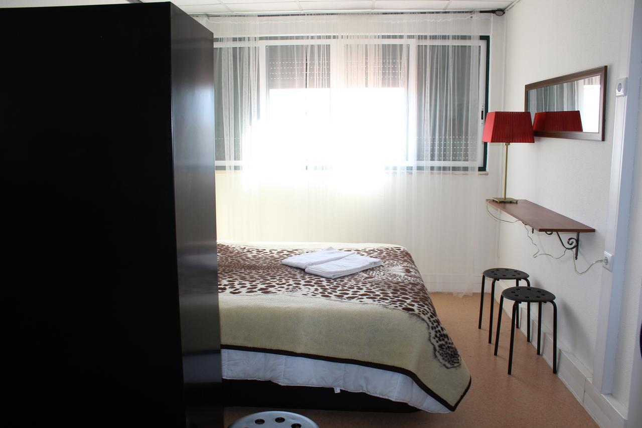 Hostel Casa Lucas Charneca  Bagian luar foto